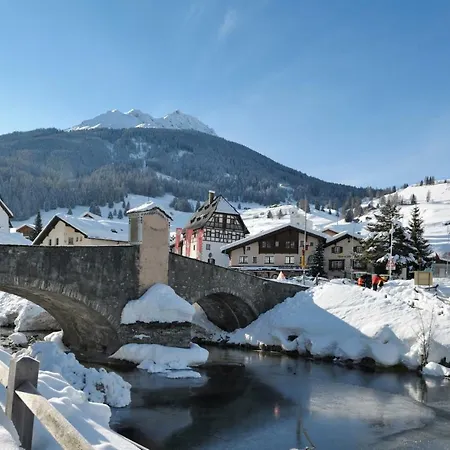 Abitaziun Silvia Sur Baselgia Cunter