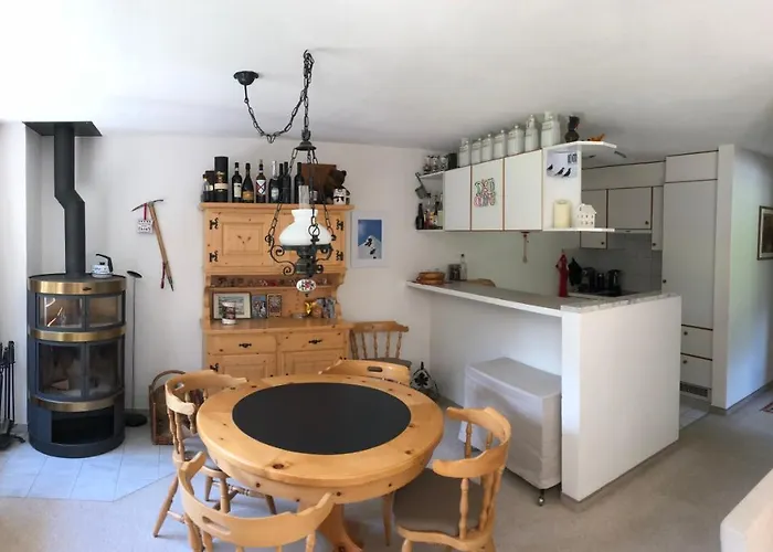 Abitaziun Silvia Sur Baselgia