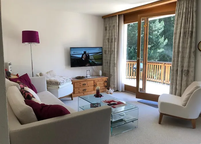 Abitaziun Silvia Sur Baselgia Cunter