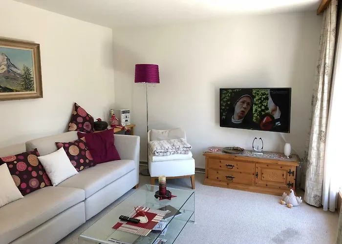 Abitaziun Silvia Sur Baselgia * Cunter